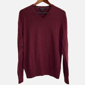 Banana Republic Men’s Extra Fine Merino Wool V-Neck Sweater Deep Red, Size Large